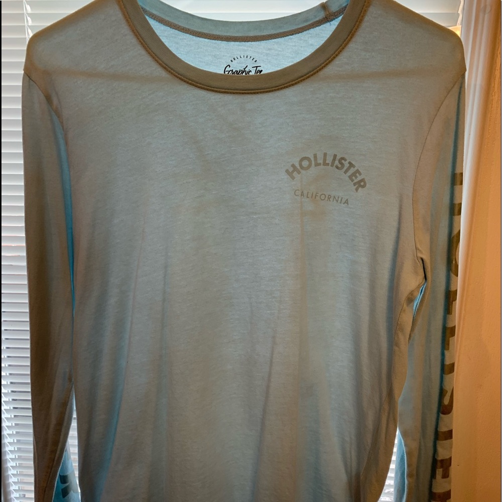 Women's long sleeve Hollister shirt